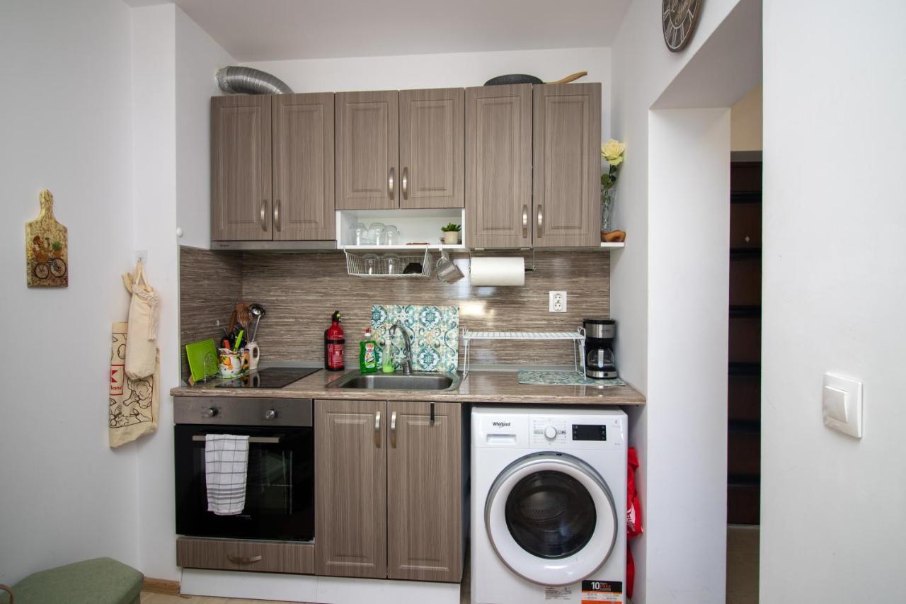 City View Apartment + Parking 소피아 외부 사진